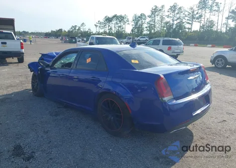 2018 Chrysler 300 Touring z USA, uszkodzony, nr VIN 2C3CCAAG1JH340717